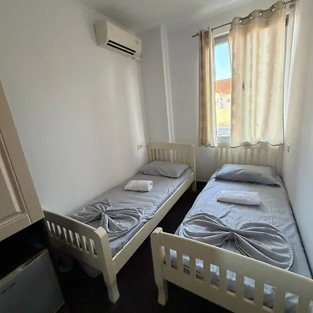 Lulishtja 5* Velipojë